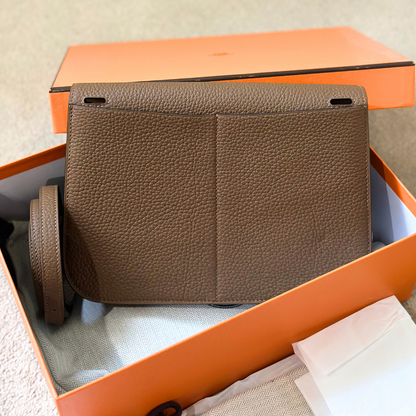 Hermes Halzan 25 Verso Biscuit Taurillon Clemence Handbag