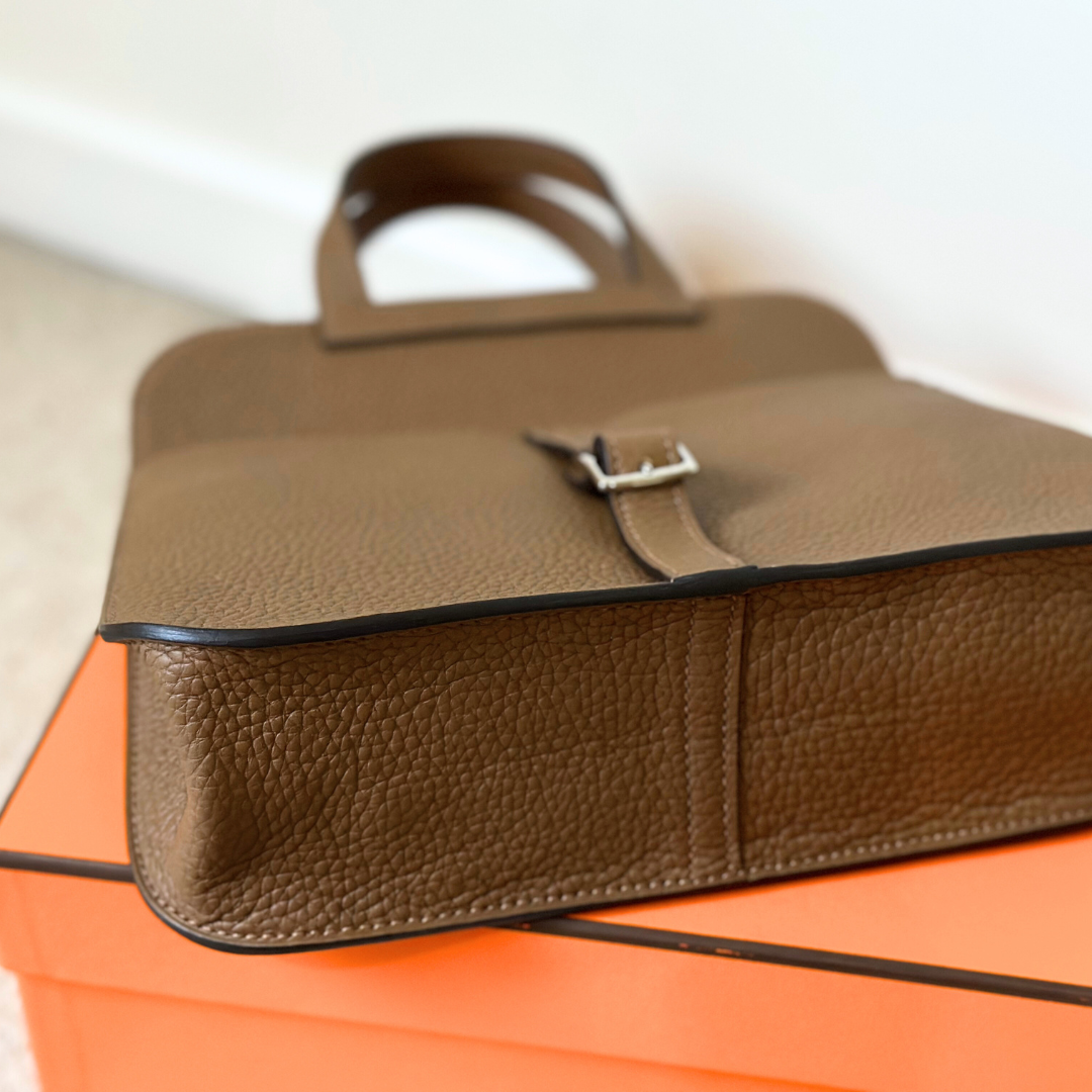 Hermes Halzan 25 Verso Biscuit Taurillon Clemence Handbag
