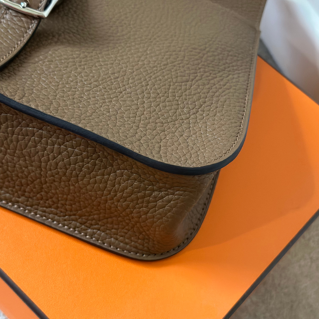 Hermes Halzan 25 Verso Biscuit Taurillon Clemence Handbag