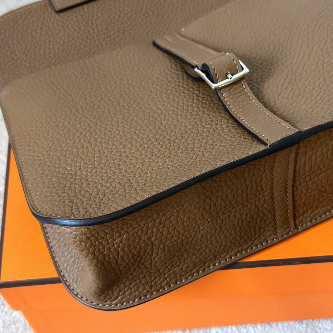 Hermes Halzan 25 Verso Biscuit Taurillon Clemence Handbag