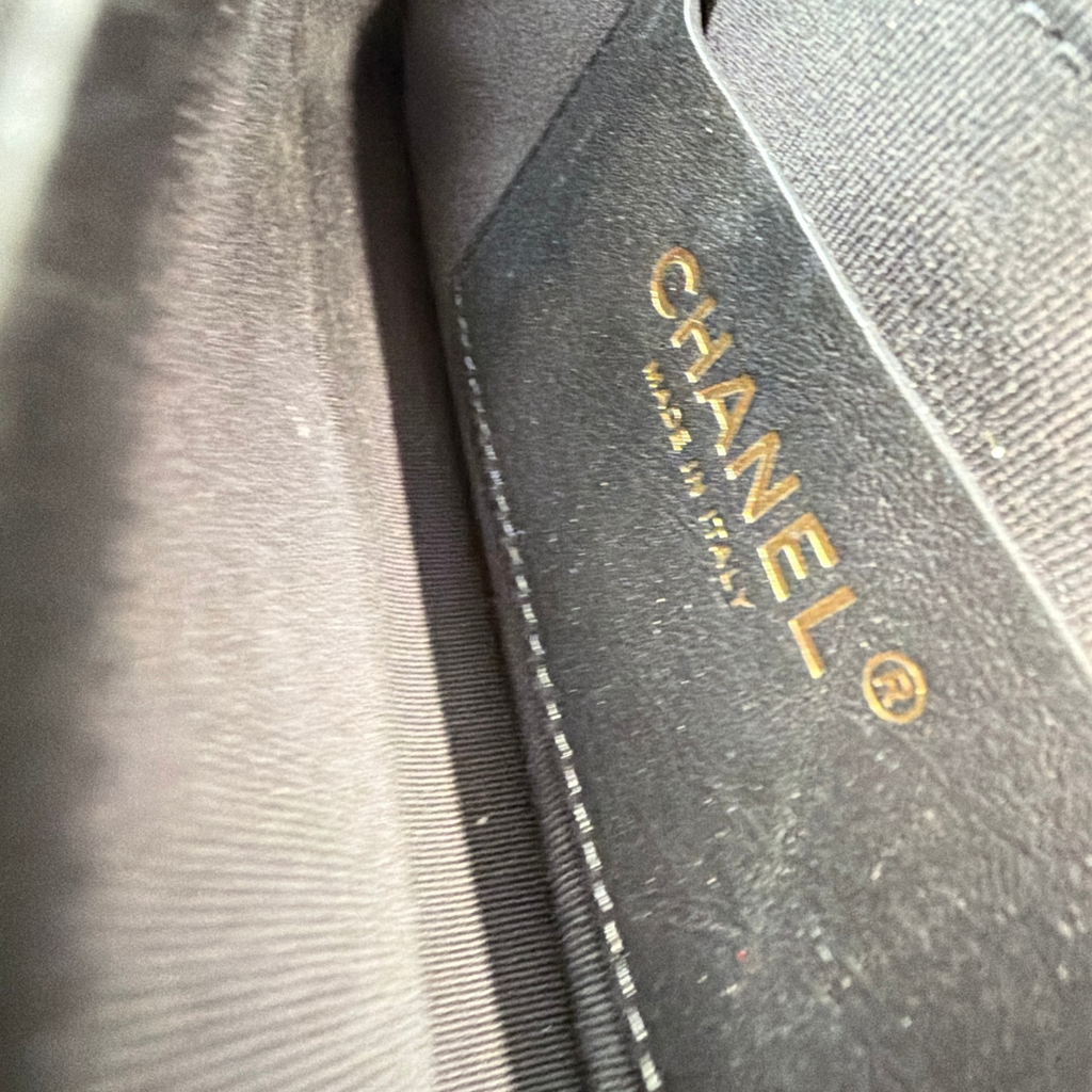 Chanel 23S Microchip Clutch Bag With Chain Calfskin Kelly's Authentic Boutique