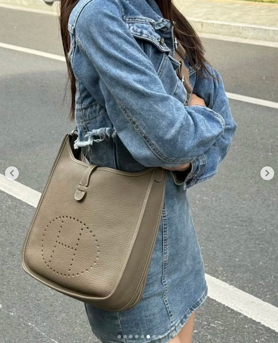 Hermes Clemence Evelyn 29 Etoupe Bag (Stamp Z) Kelly's Authentic Boutique